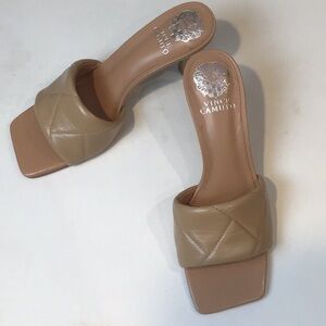 Vince Camuto Alerti Leather Nude Heeled Sandals. 2.5” heel. NW sticker s…